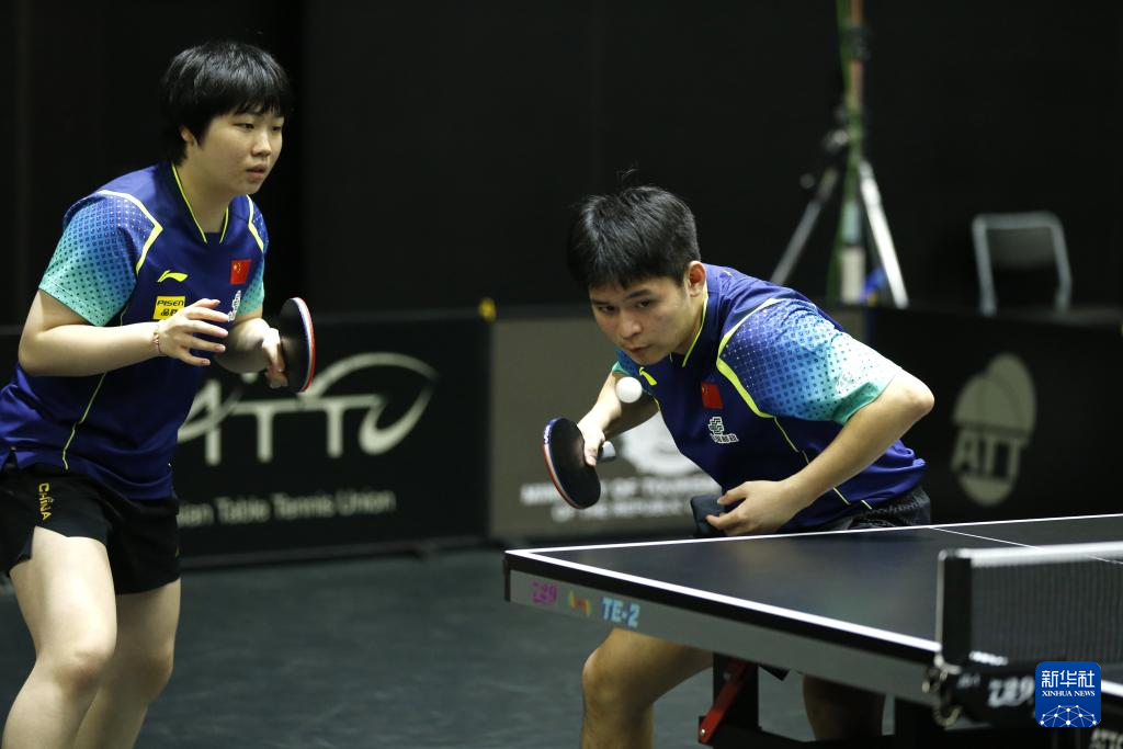 冠赛场上的 冠赛场上的