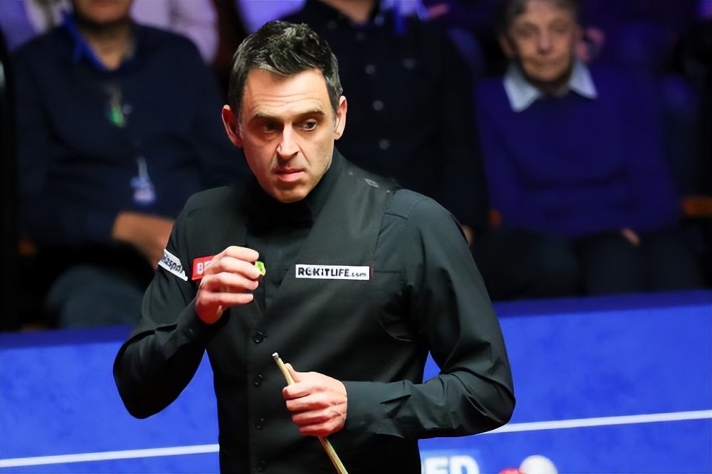 变得模糊 变得模糊