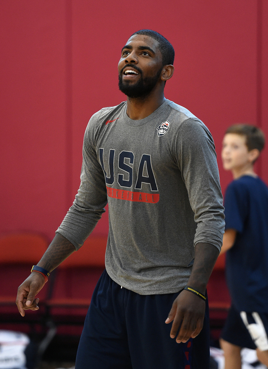 占据主动 占据主动